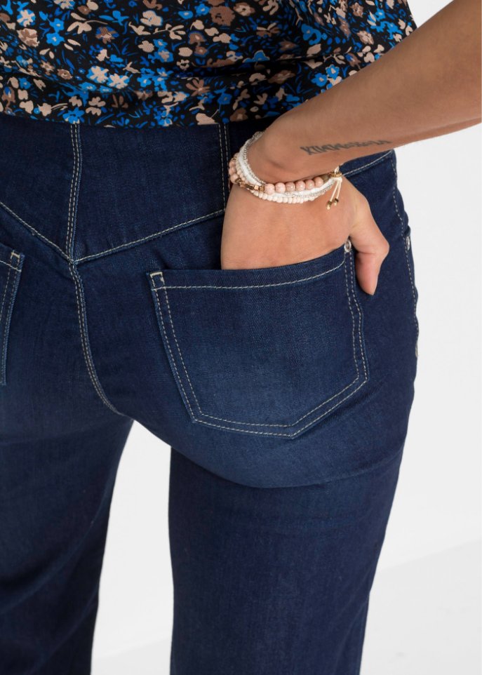 Schlagjeans Highwaist mit recyceltem Polyester