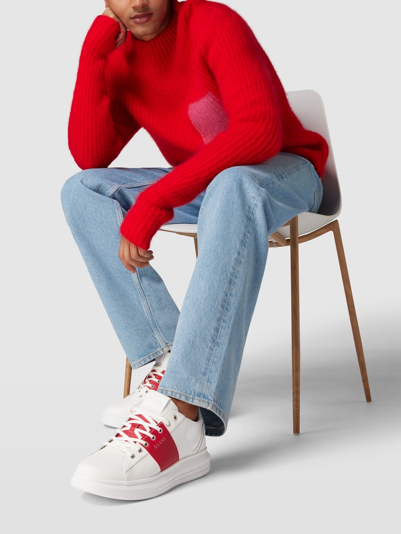 Sneaker mit Kontrastbesatz Modell 'VIBO' in weiß