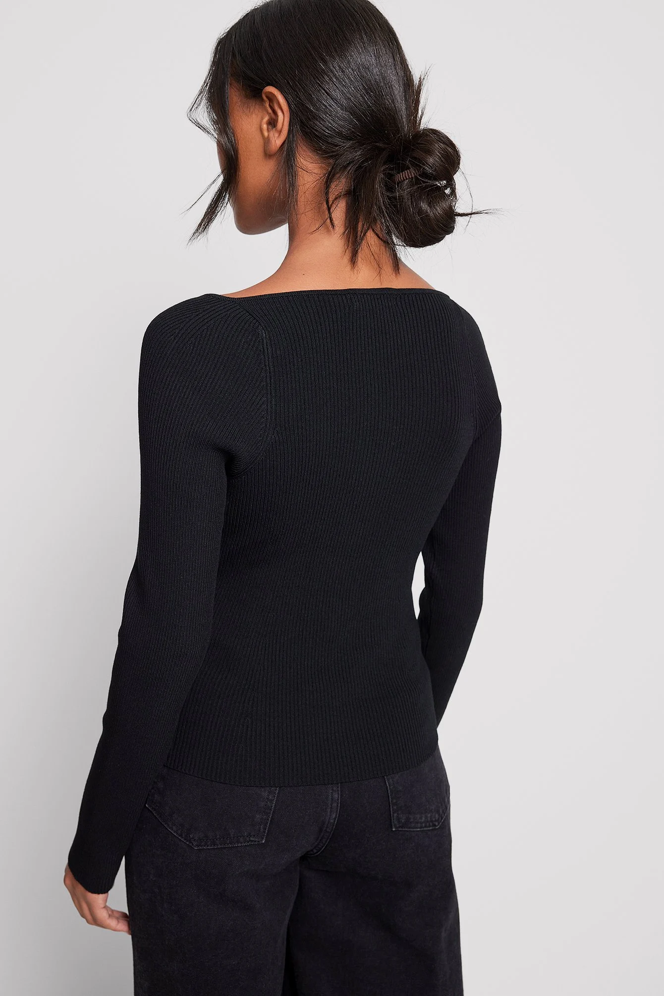 Pullover mit langen Ärmeln und Brust-Detail