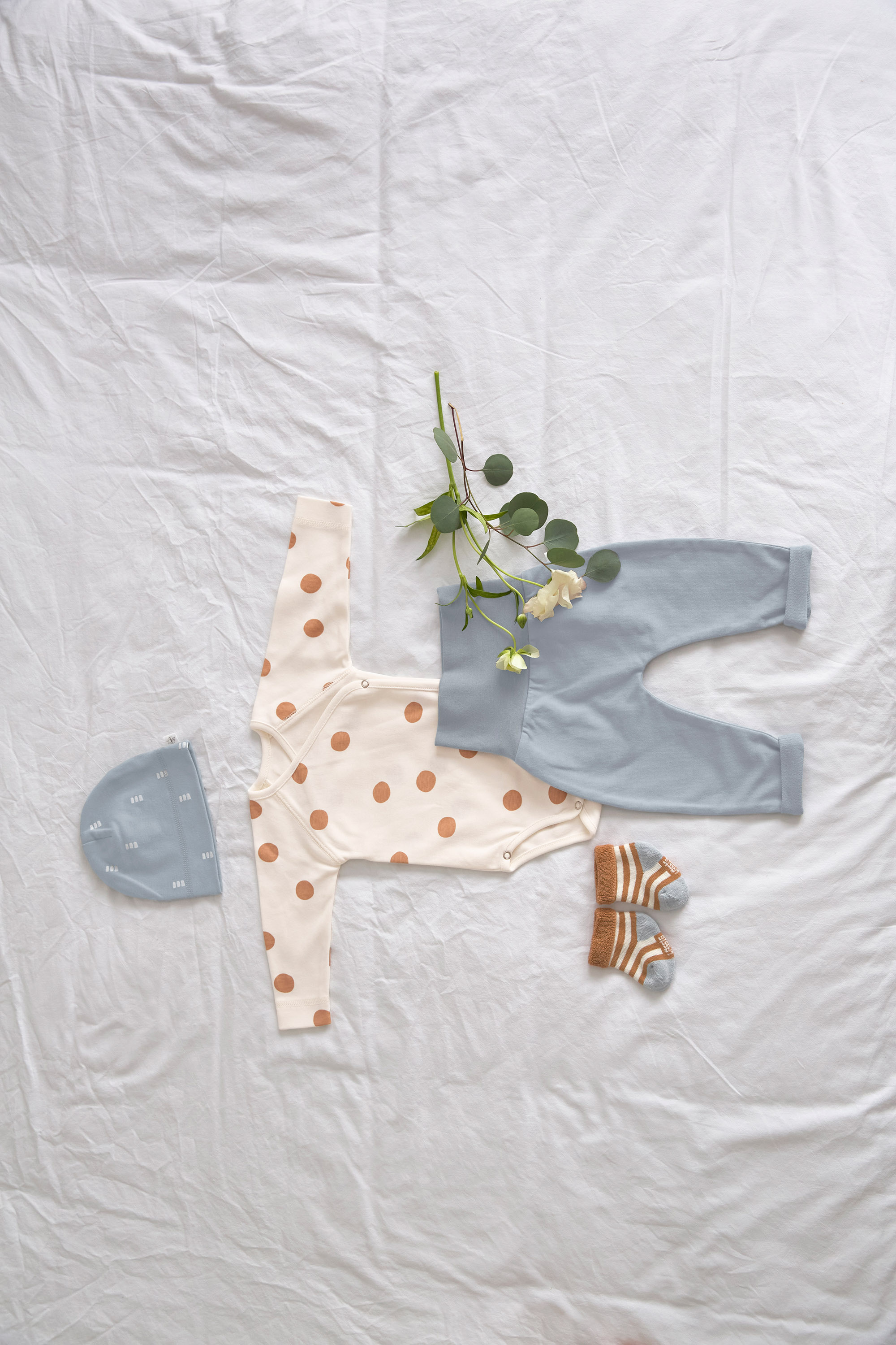 Baby Body langarm - Bio Baumwolle, Punkte, Weiß
