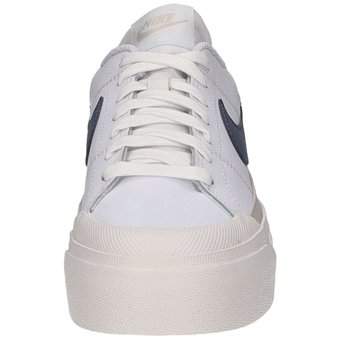 Nike Court Legacy Lift Sneaker in weiß