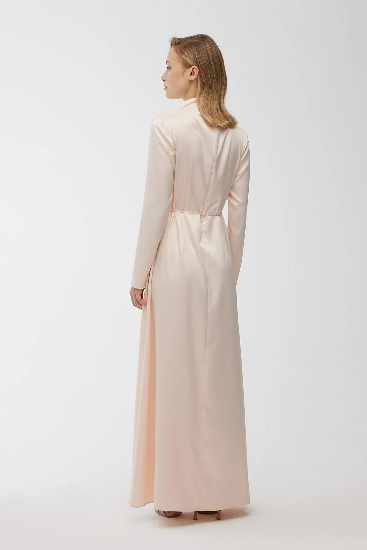 Manuka  Blumendetailliertes Satin-Abendkleid in Puder