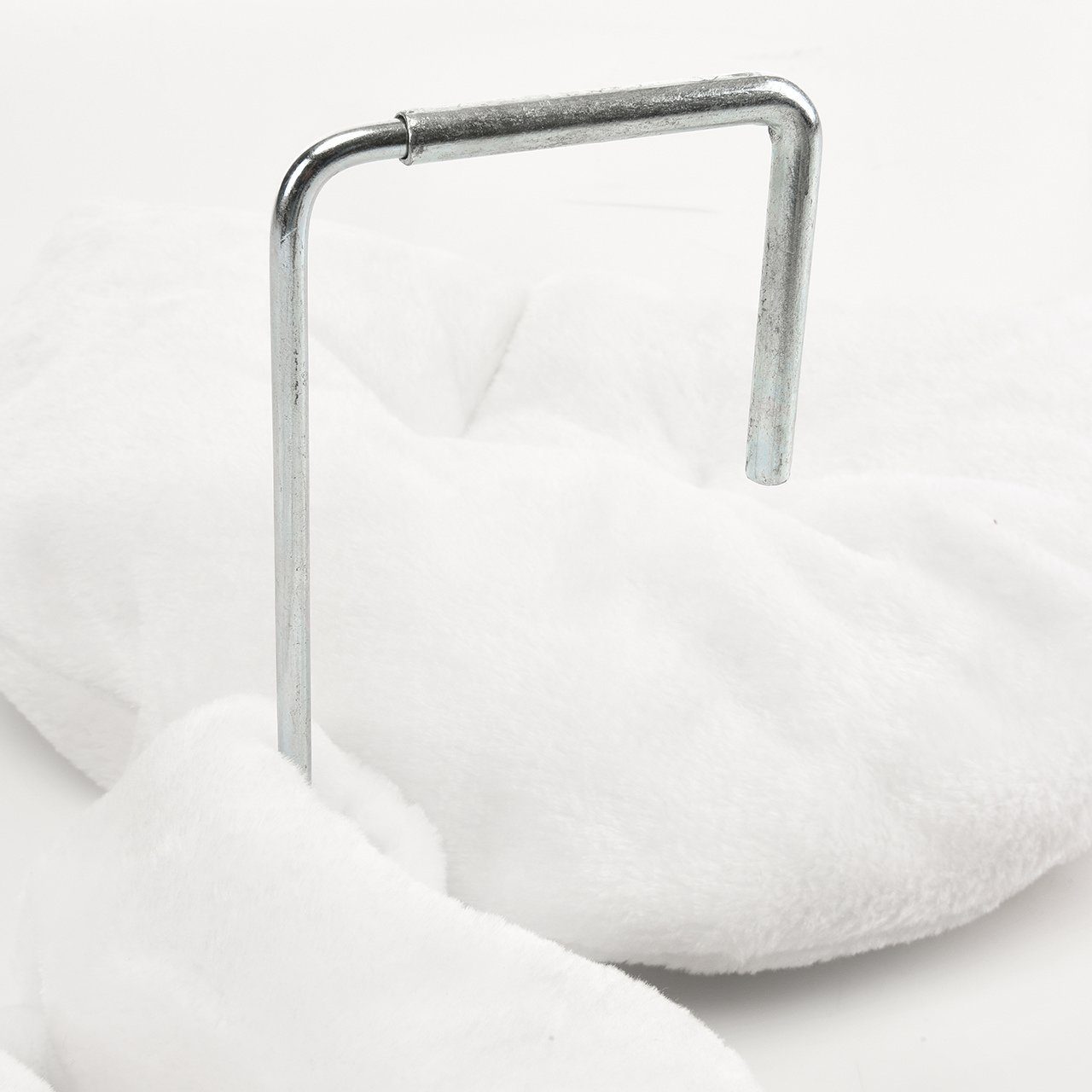 Canadian Cat Company Katzen-Hängematte Kuschelsack - Kuschelbett für die Heizung, verstellbar - Weiß, Plüsch, Mit Haken zum Einhängen an Heizungen mit einer dicke von 9 - 12cm