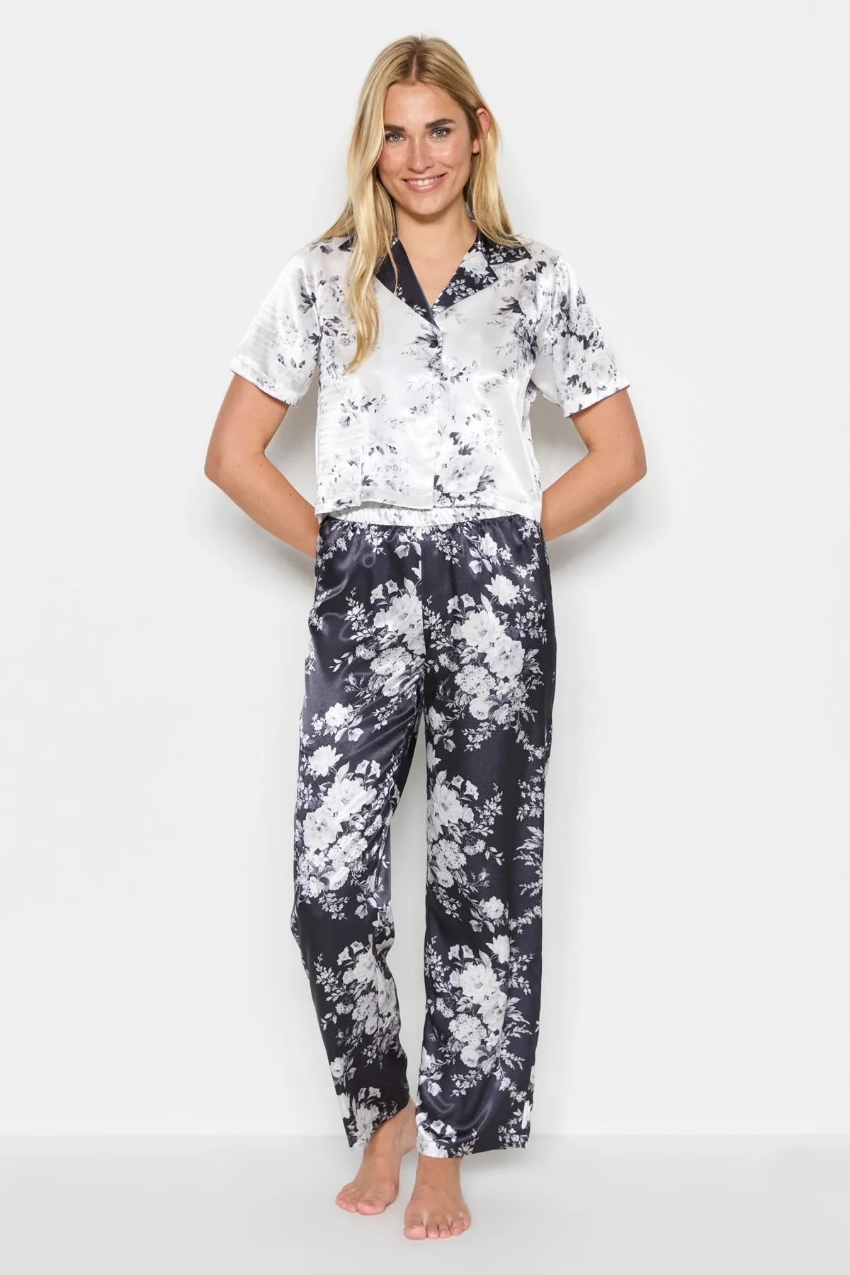 C&City  Damen-Pyjama-Set mit bauchfreiem Hemd und Hose aus Satin 9066 Weiß/Schwarz