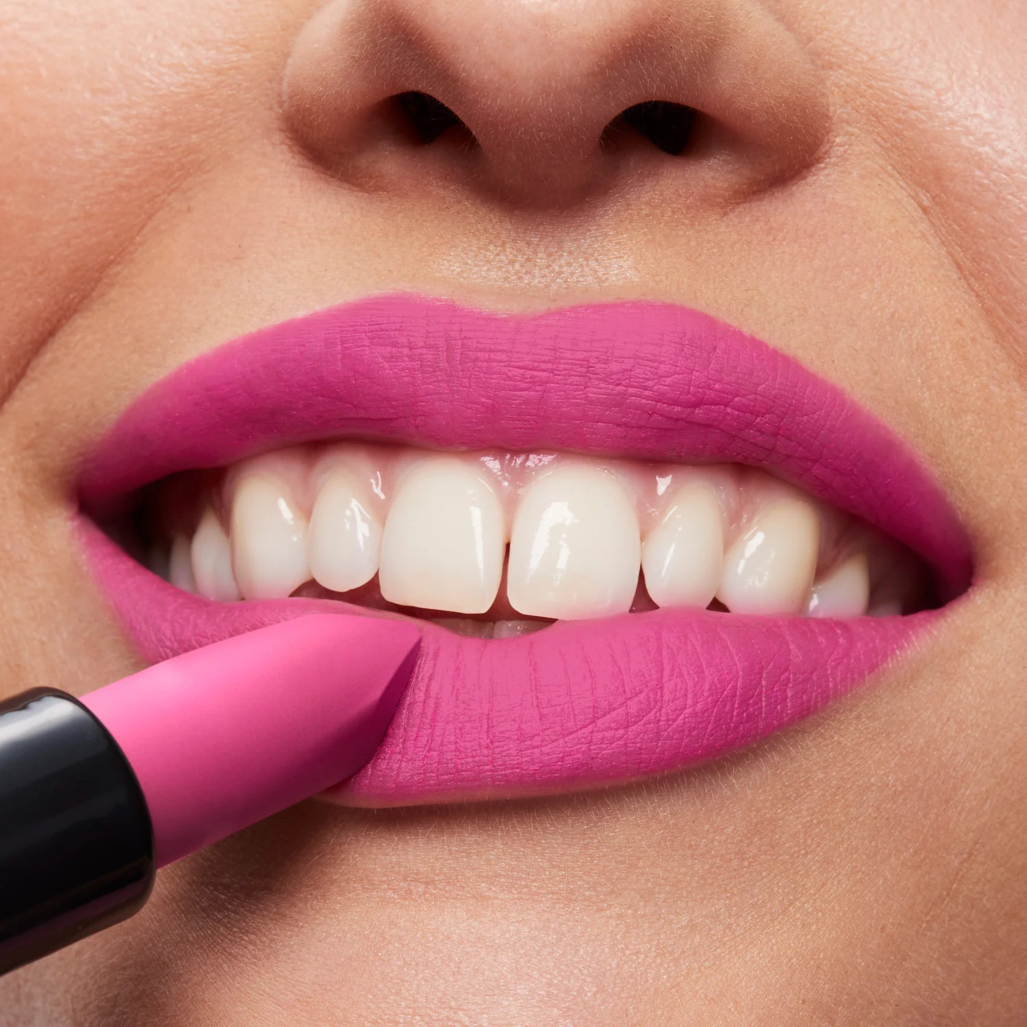 Lūpų dažai Ultra Matte lūpų dažai - Matiniai lūpų dažai