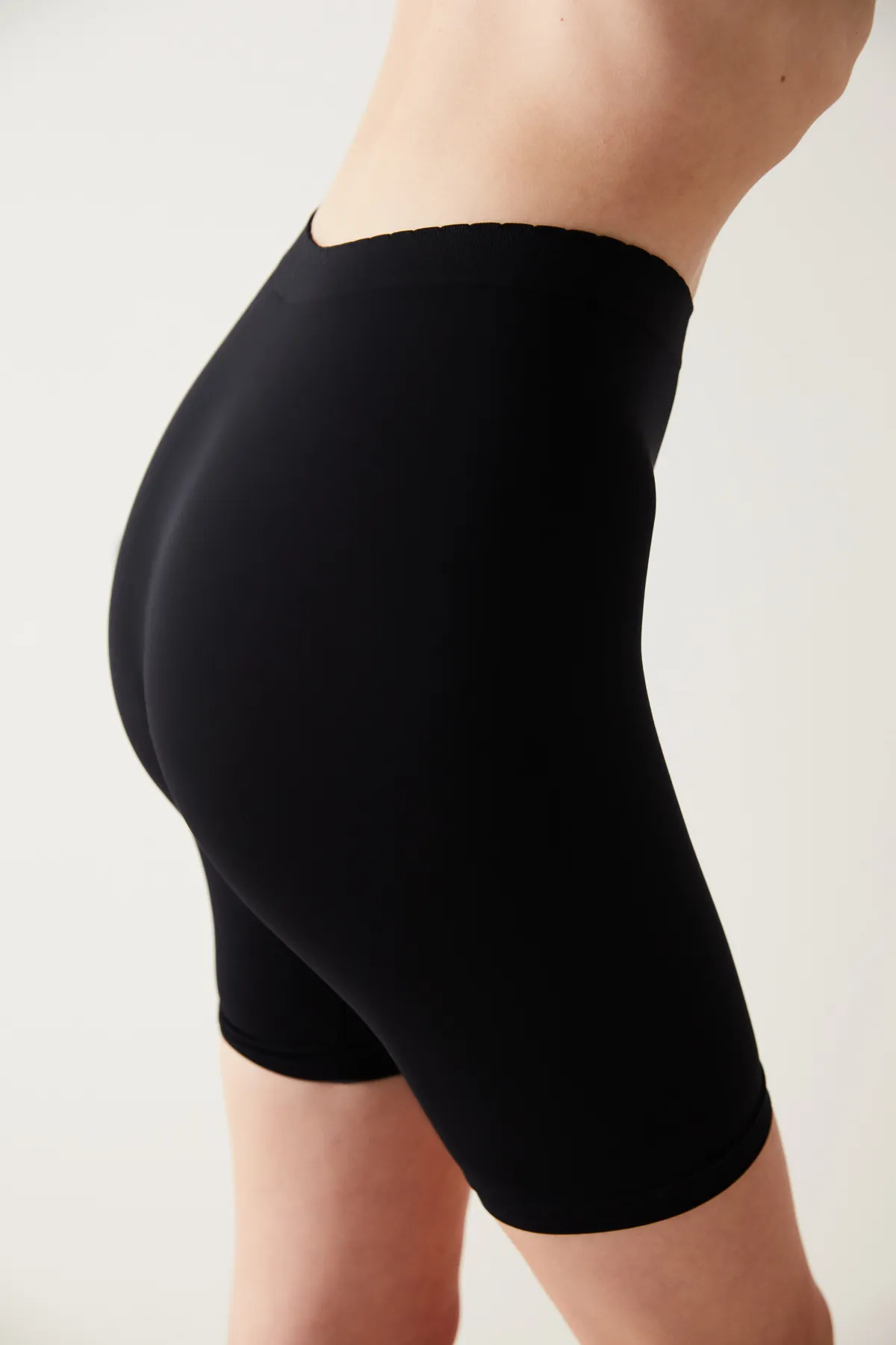 Penti  Schwarze kurze Strumpfhose „Nu Basic“