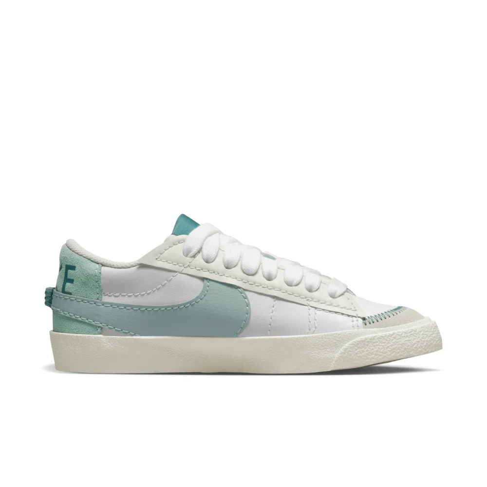 Nike Blazer Low 77 Jumbo DQ1470-106 / weiss