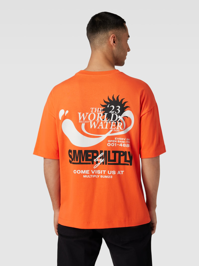 Oversized T-Shirt mit Motiv-Print in dunkel orange