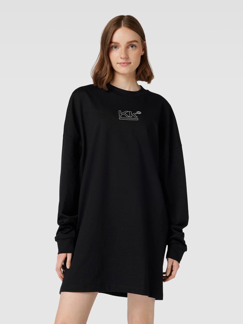 Sweatkleid mit überschnittenen Schultern in schwarz