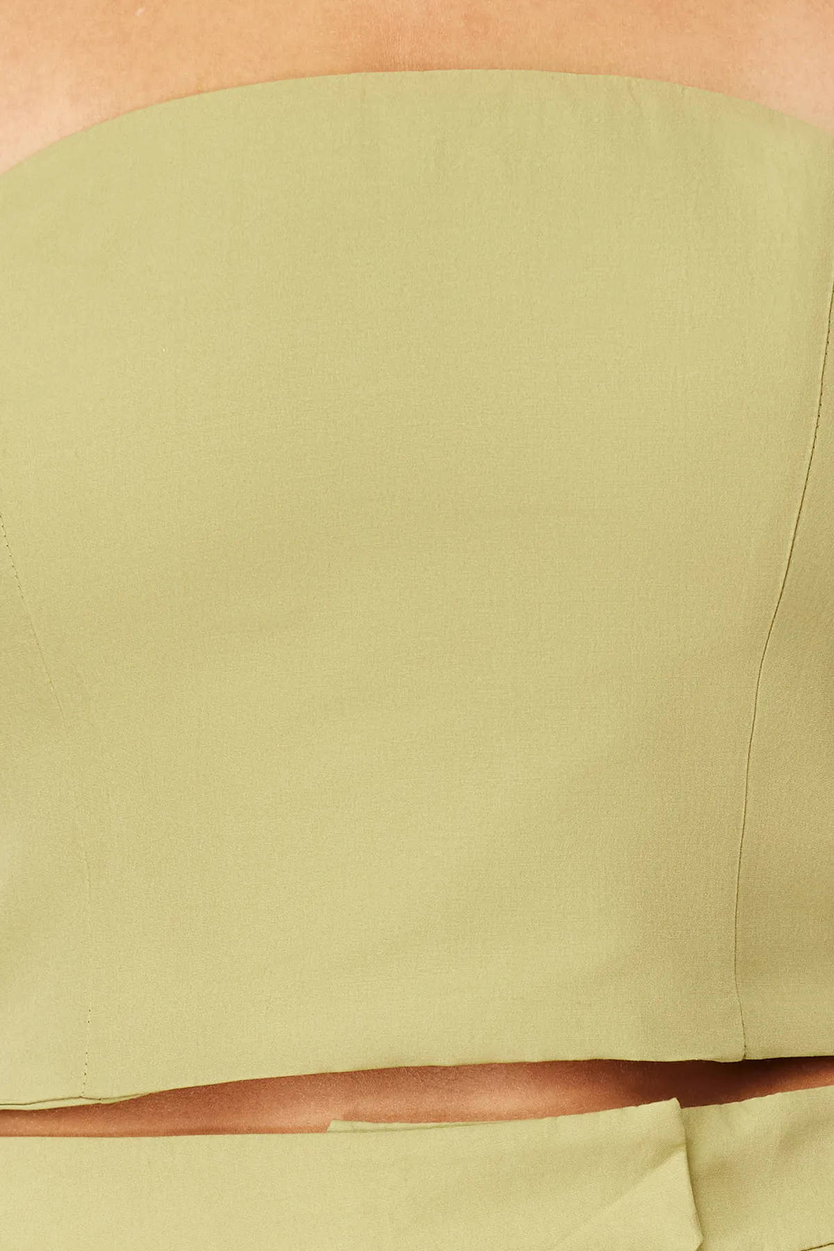 Trendyol Collection  Khakifarbene Premium Crop Trägerlose Webbluse TWOSS24BZ00242