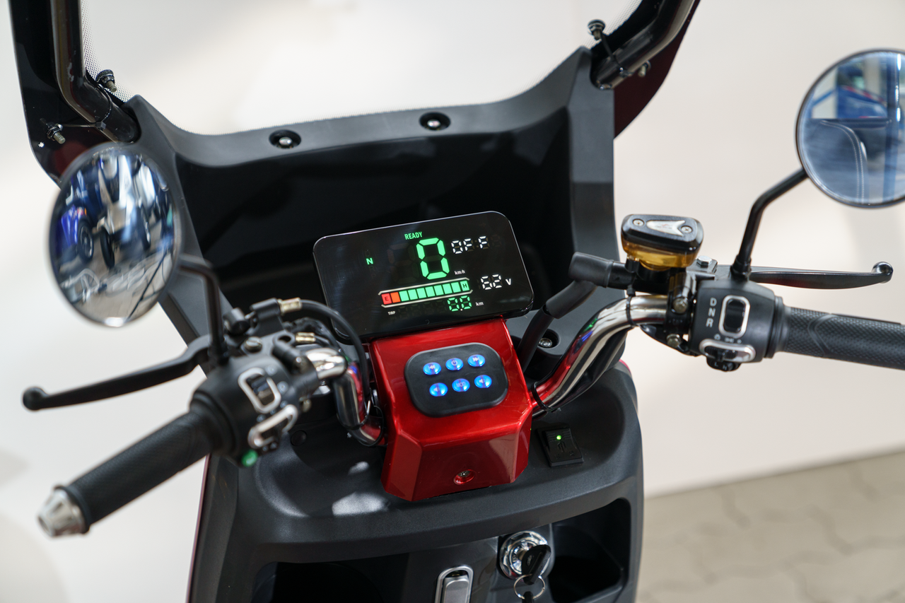 Stormborn R5 Elektro-Dreiradroller 25 km/h - rot - mit Dach
