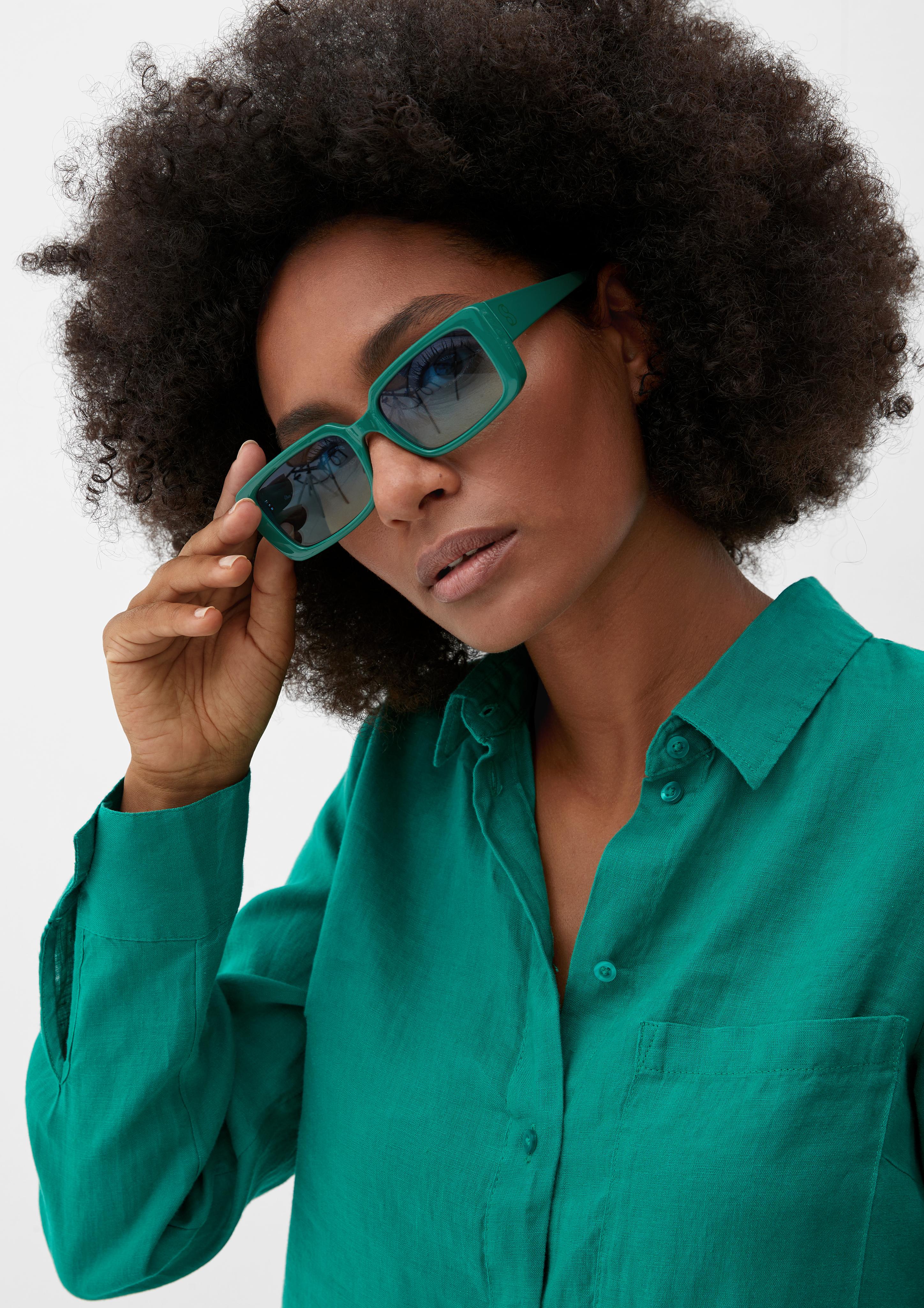 Kantige Sonnenbrille mit breiter Fassung  6008491-500