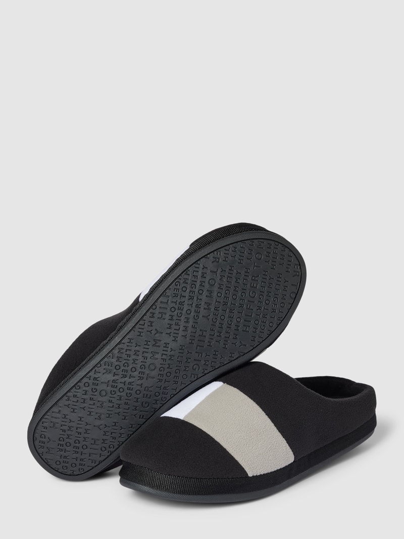 Hausschuhe mit Label-Detail Modell 'TOMMY HILFIGER FLAG' in schwarz