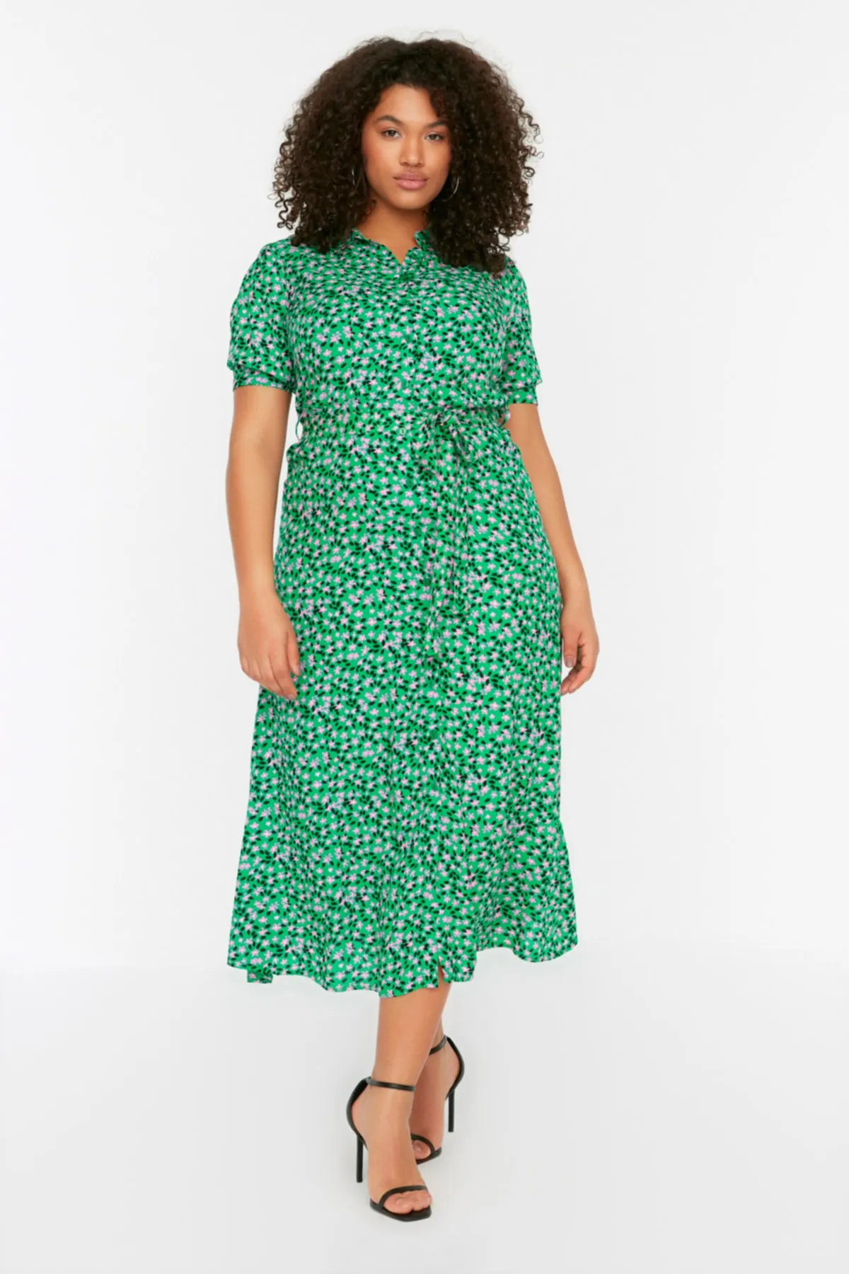 Trendyol Curve  Grünes gewebtes Hemdblusenkleid mit Blumengürtel TBBSS22EL1607