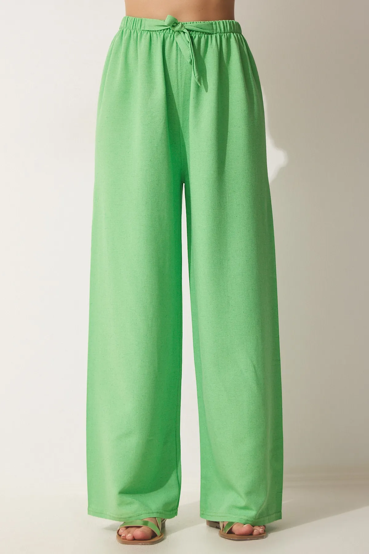 Happiness İstanbul  Hellgrüne lockere Leinenhose für Damen BH00403