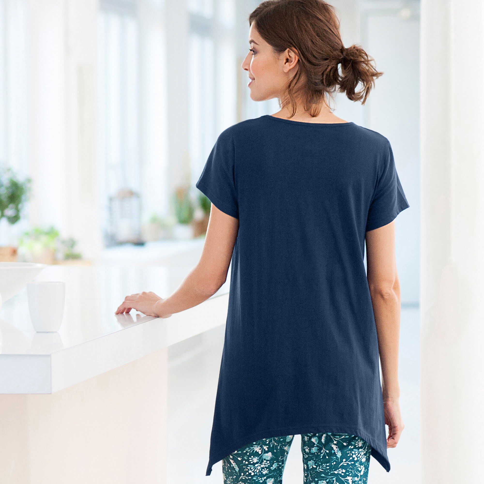 Tee-shirt asymétrique manches courtes – marine