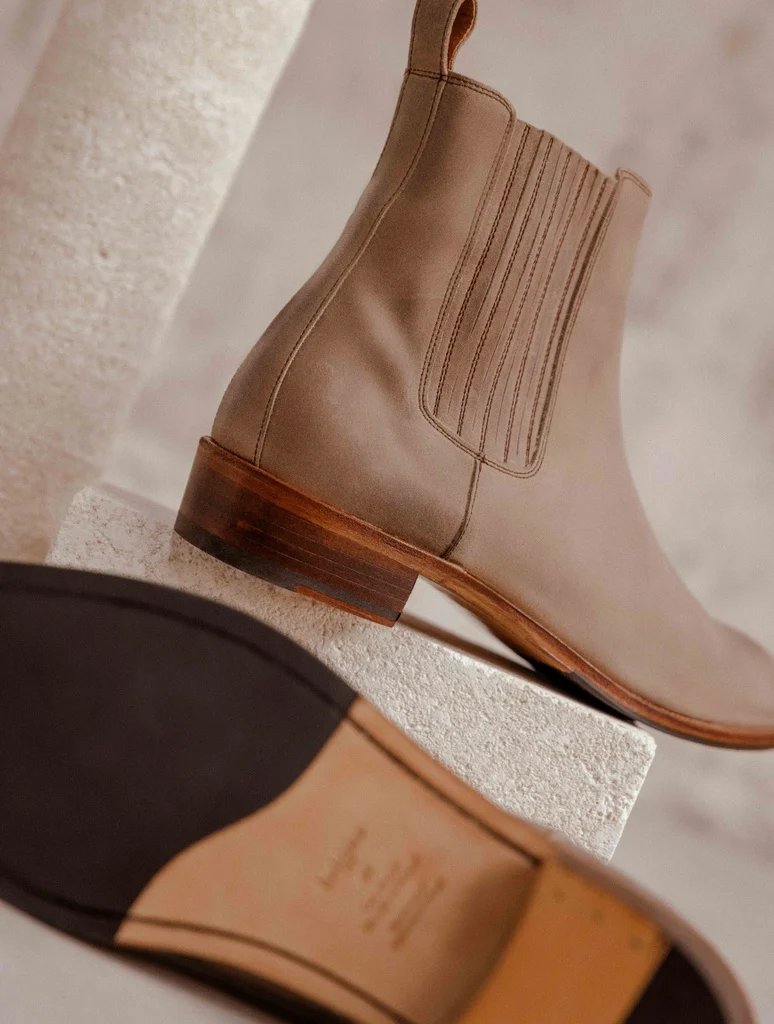 Russell - Taupe Fuji