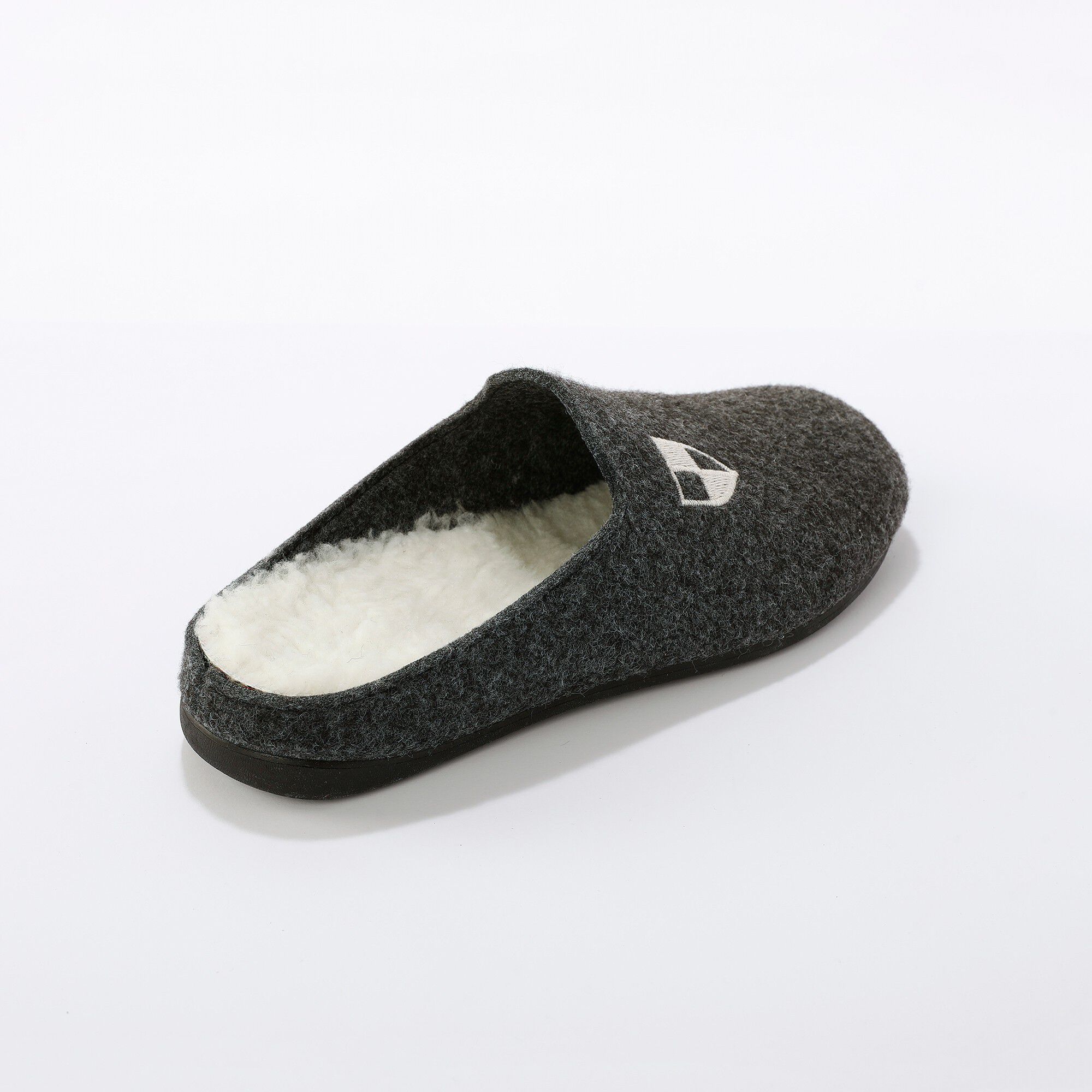 Chaussons forme mules homme