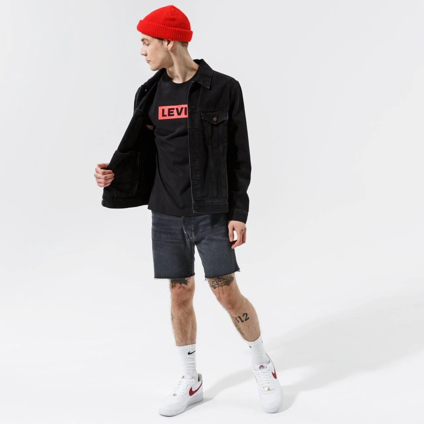 LEVI'S T-SHIRT SS RELAXED FIT TEE Schwarz