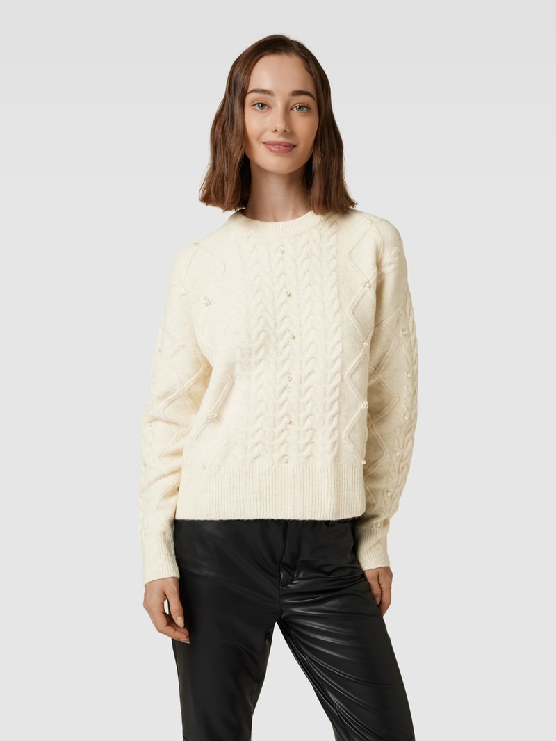 Strickpullover mit Zopfmuster in ecru