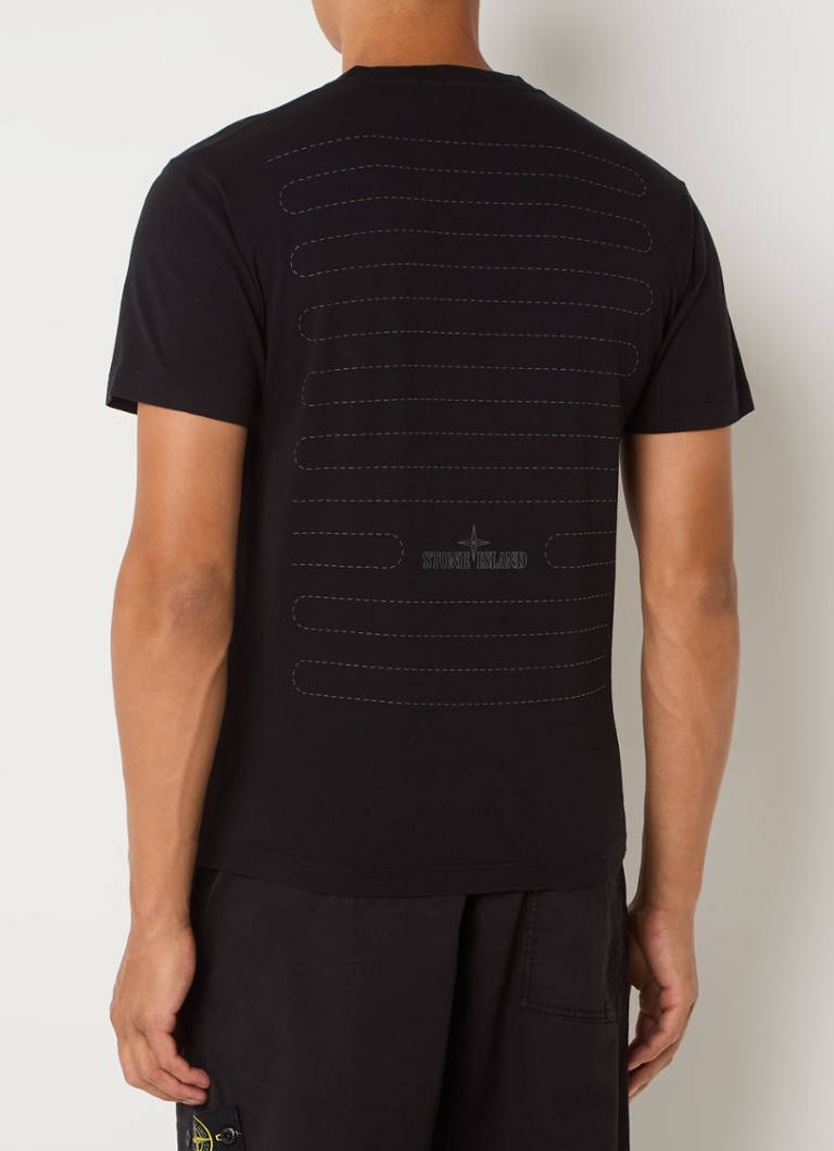 Stone Island 2NS92 T-krekls ar logotipu un apdruku aizmugurē