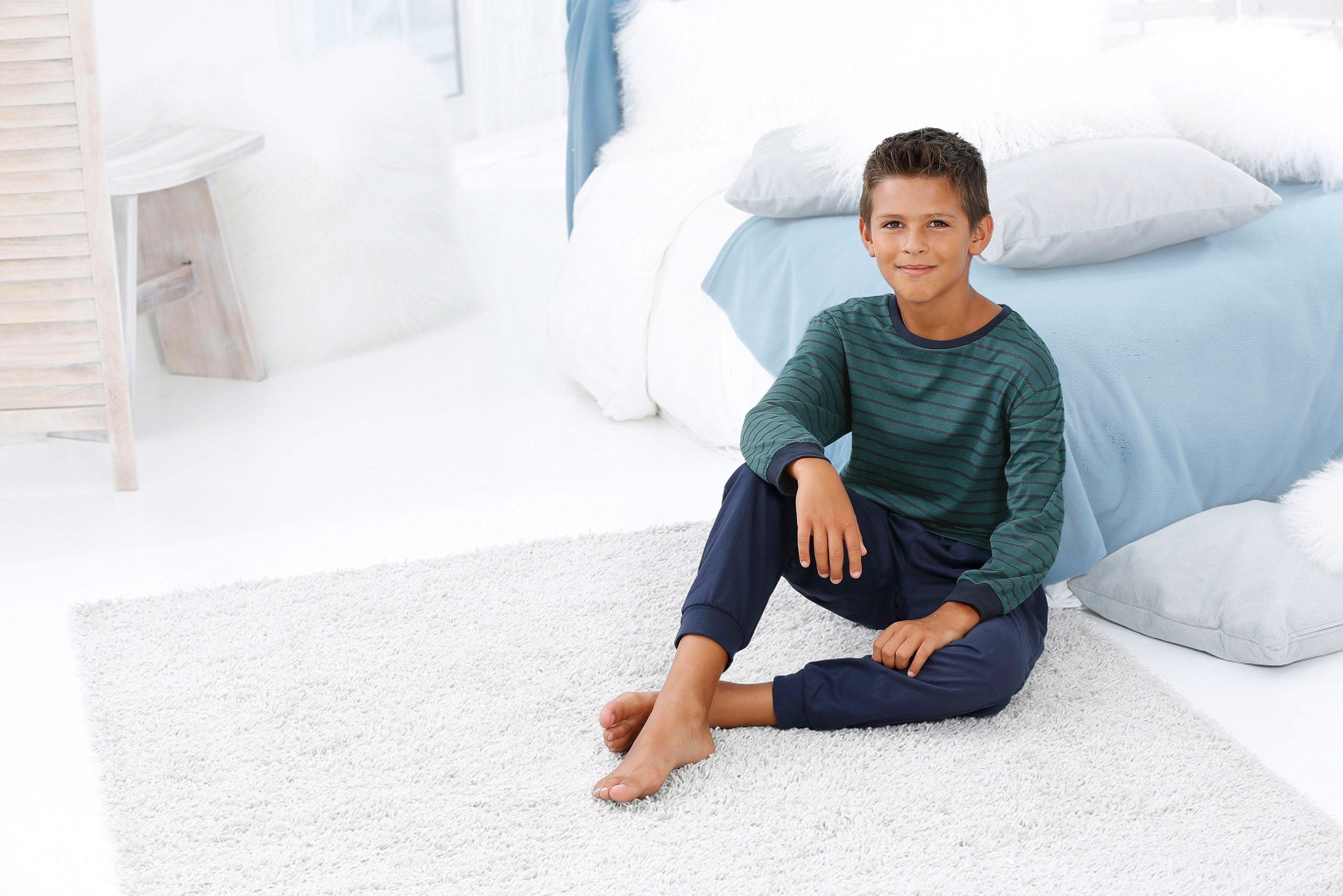 le jogger® Pyjama (2 tlg., 1 Stück) mit zweifarbig gestreiftem Oberteil