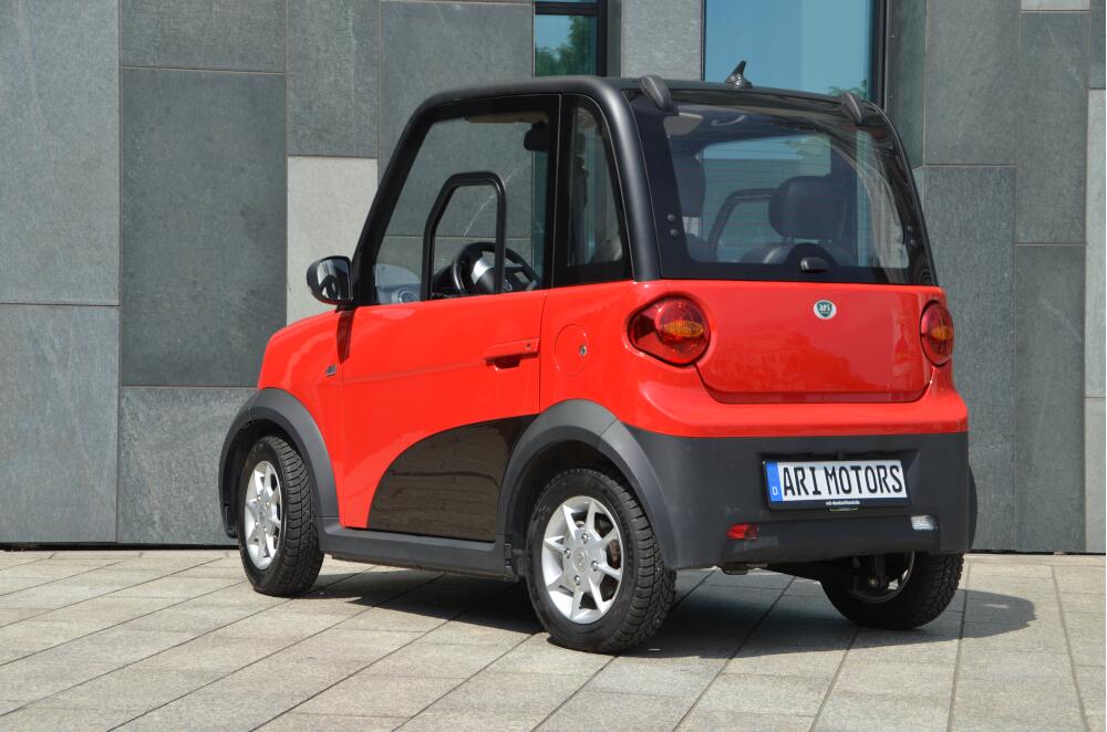 ARI Motors ARI 802 Elektrofahrzeug E-Auto Leichtfahrzeug 80 km/h weiß