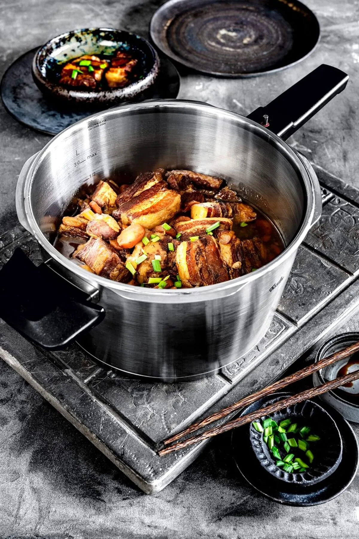 Viwares  Fissler Vitaquick Premium Schnellkochtopf (6 L 22 cm) Edelstahl-Dampfkochtopf 2-Garstufen Induktion