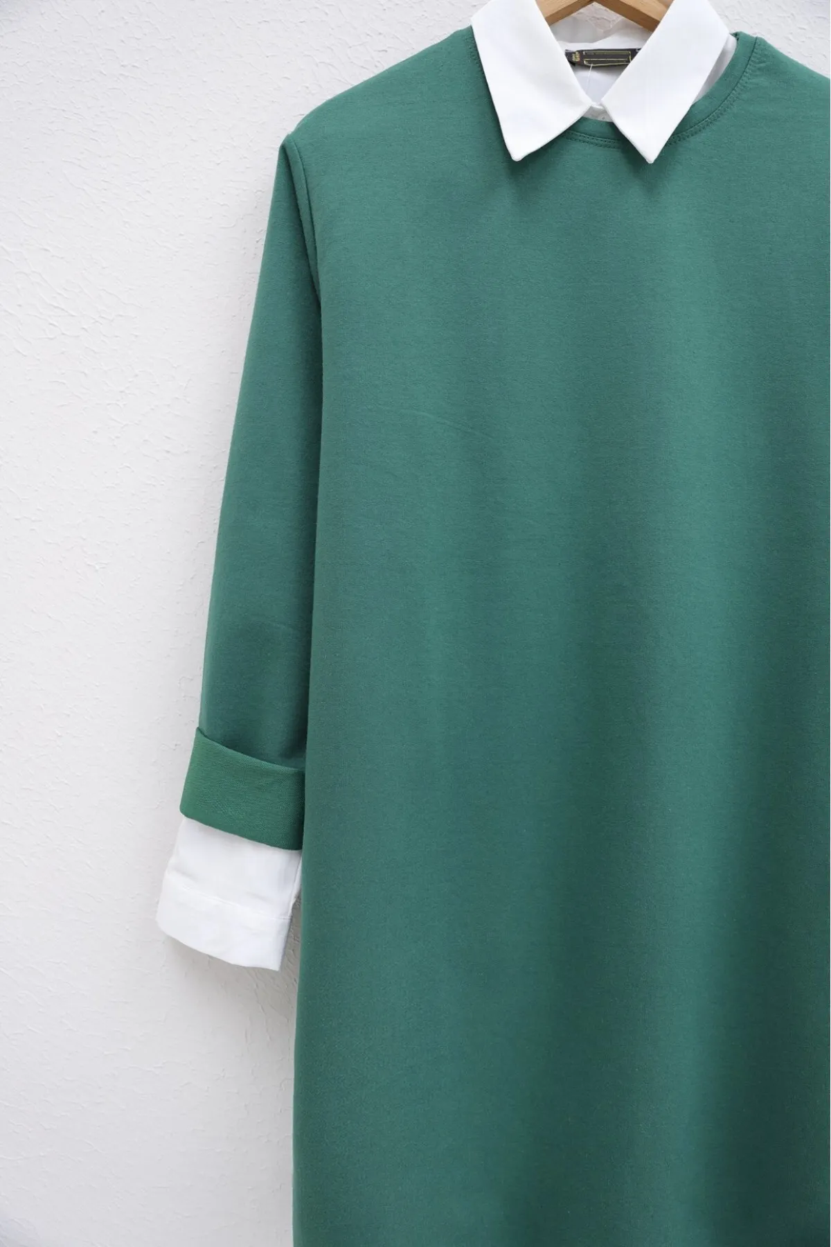Modamorfo  Loses Sweatshirt mit Rundhalsausschnitt und Schlitz
