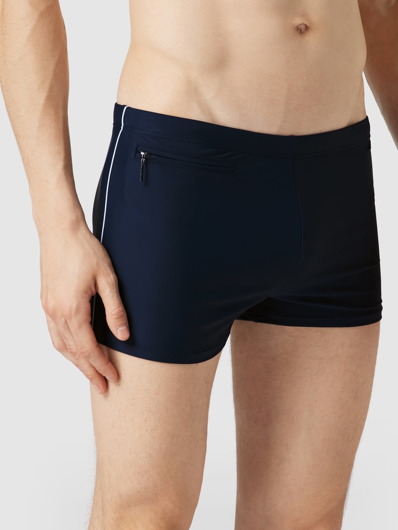 Badehose mit verschließbarer Gesäßtasche in marineblau