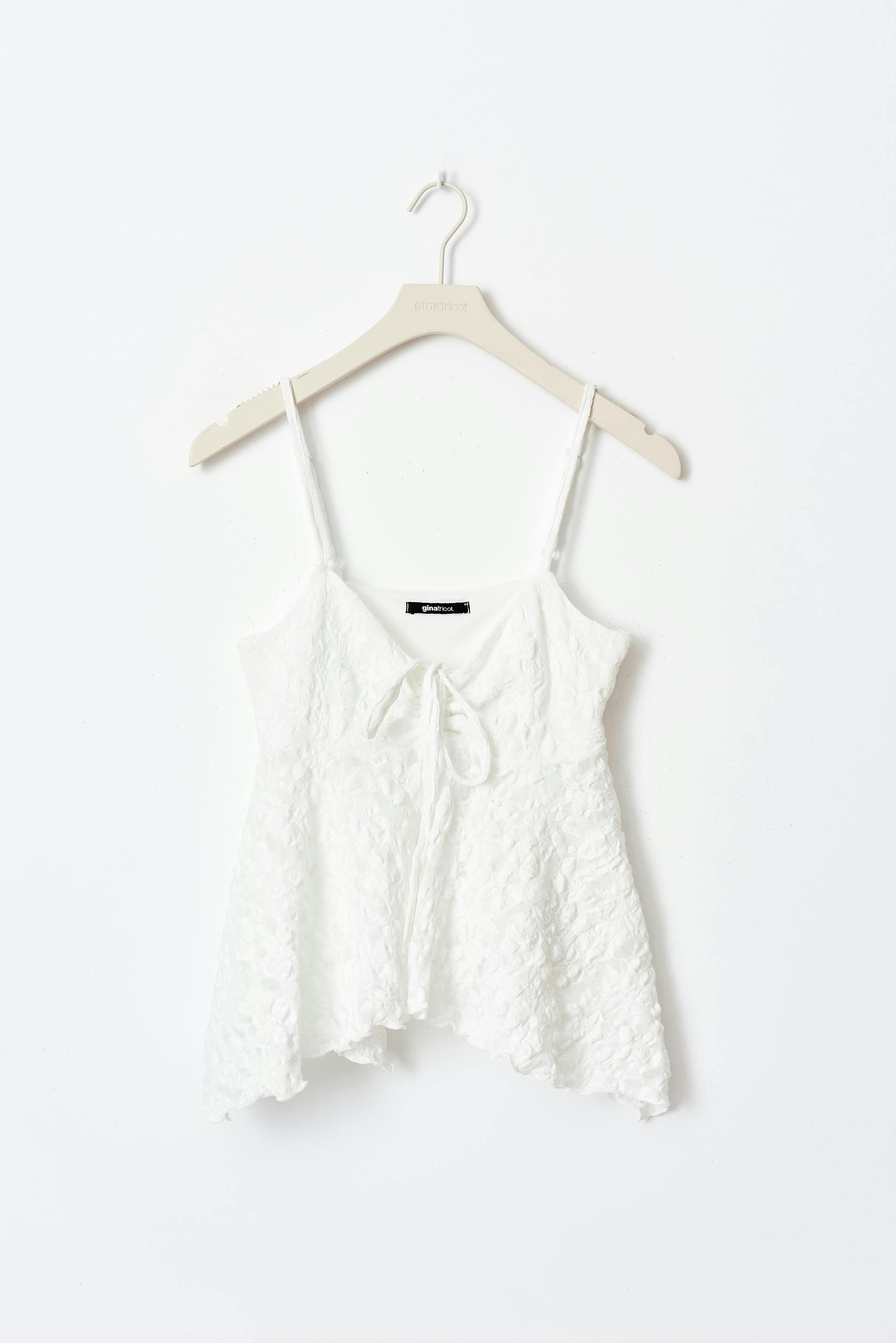 Lace singlet