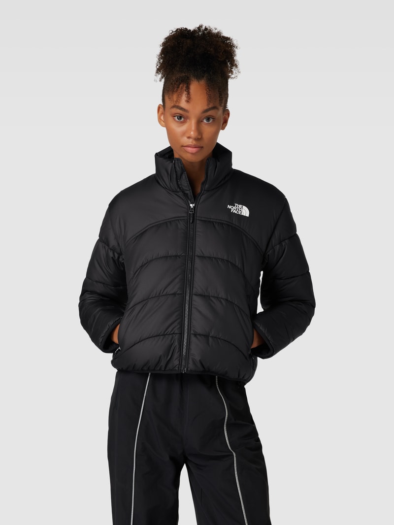 Steppjacke mit Label-Print und seitlichen Reißverschlusstaschen in schwarz