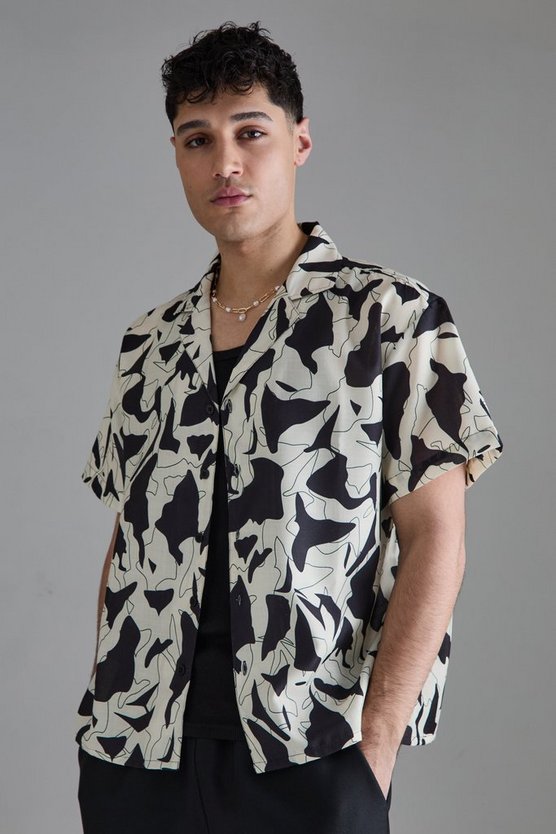 Kurzärmliges kastiges Hemd mit floralem Print
