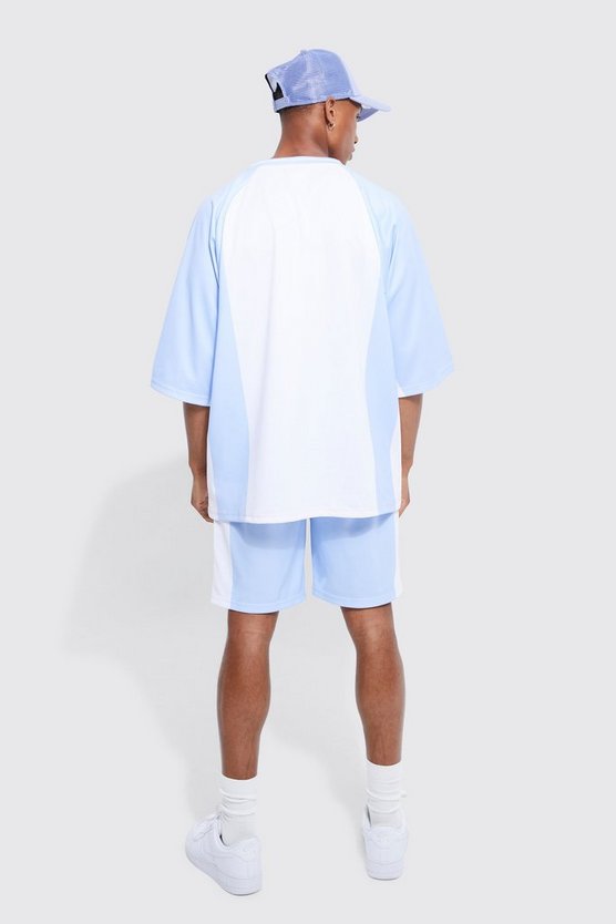 Official Mesh T-Shirt mit V-Ausschnitt & Shorts
