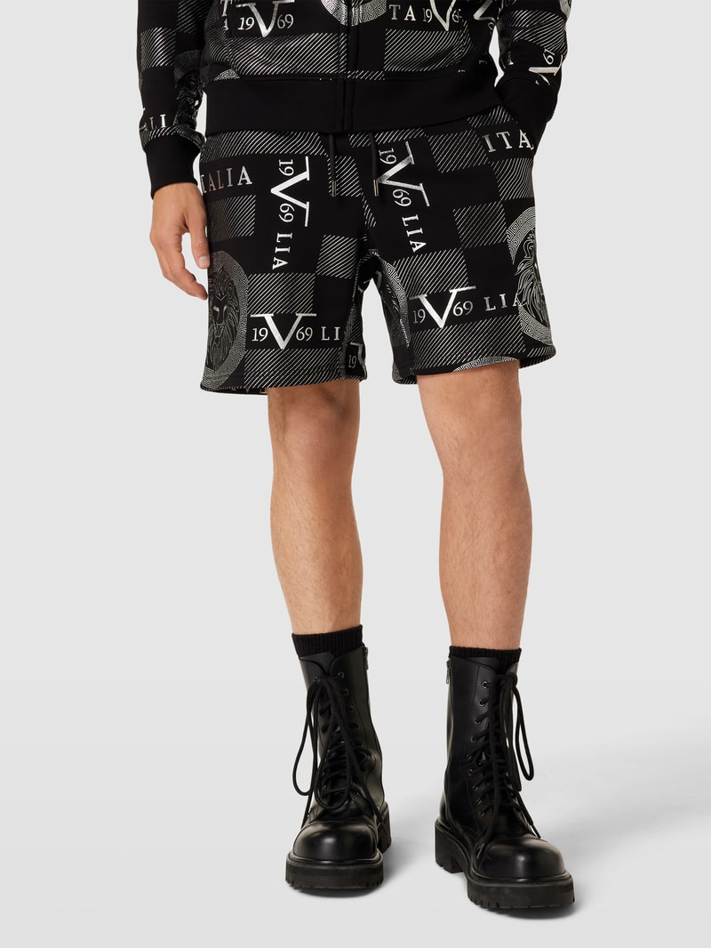 Sweatshorts mit Allover-Muster in schwarz