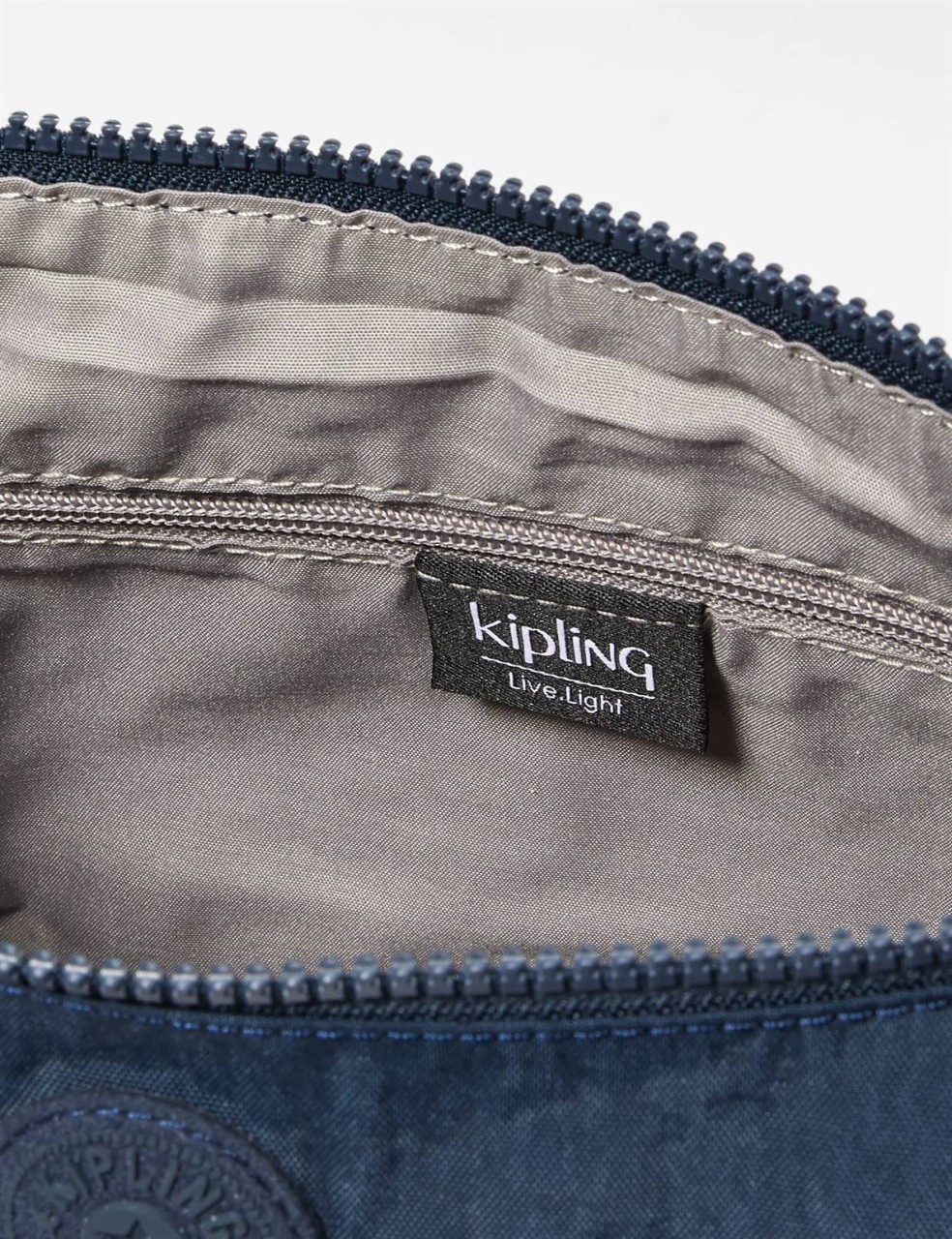 EASTPAK Handtaschen blau Izellah