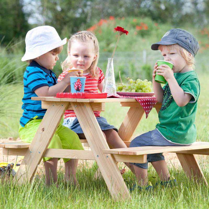 Table avec bancs en bois Lena