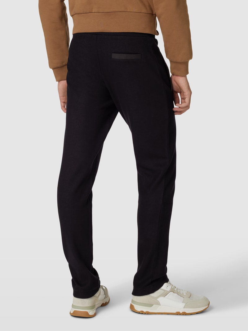 Sweatpants mit Gesäßtasche in schwarz