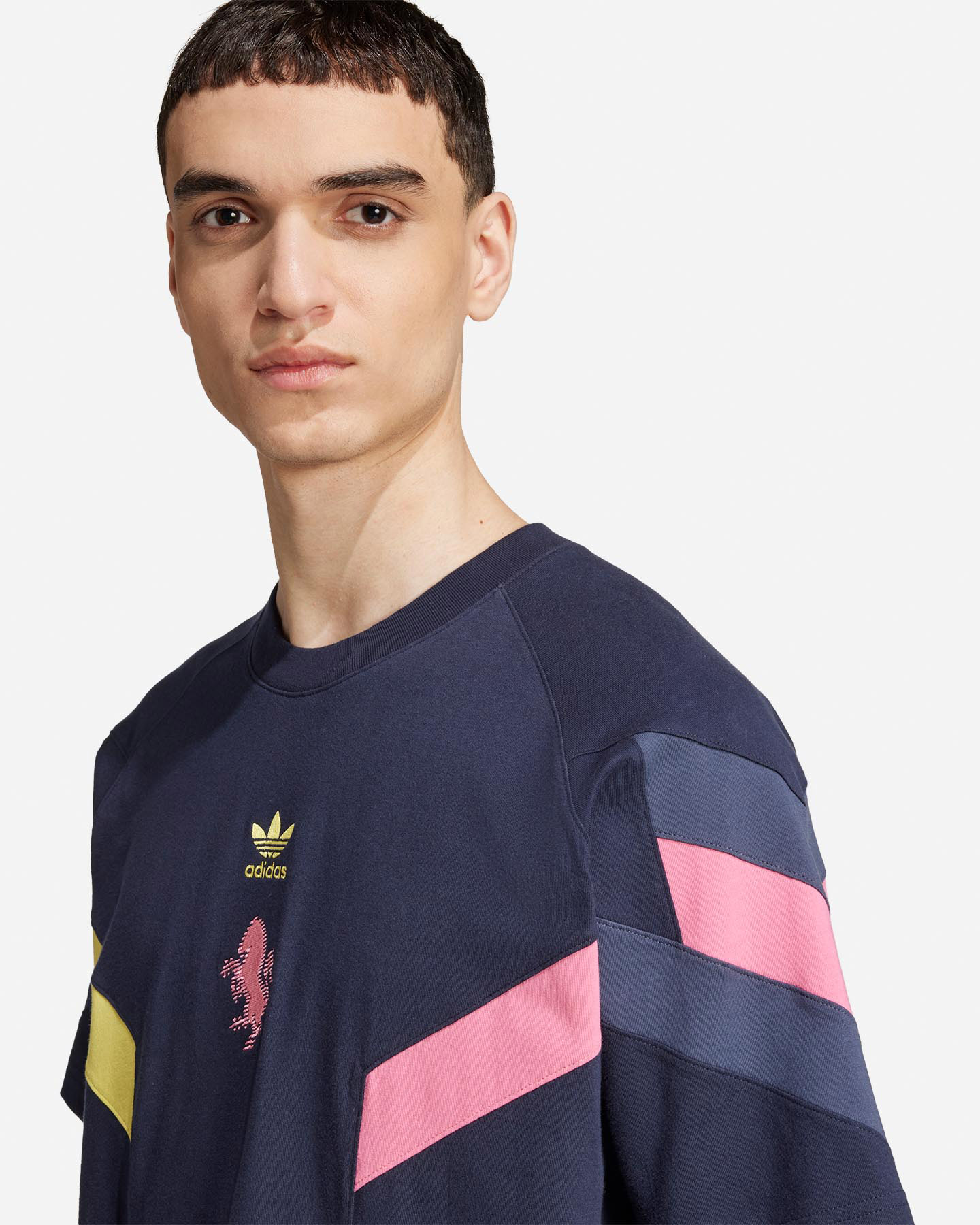 Oficiálne futbalové oblečenie Adidas Juventus 24-25 Og M IN5598