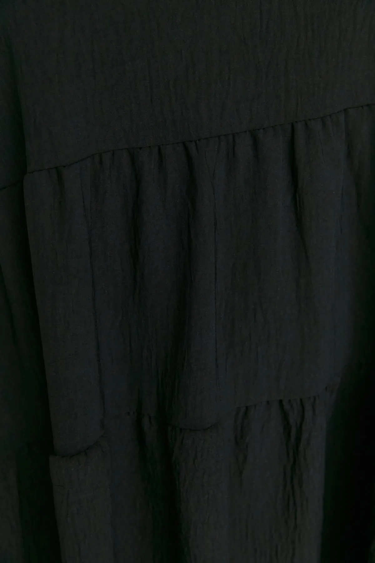 Trendyol Curve  Schwarzes gewebtes Volantkleid TBBSS22EL1597