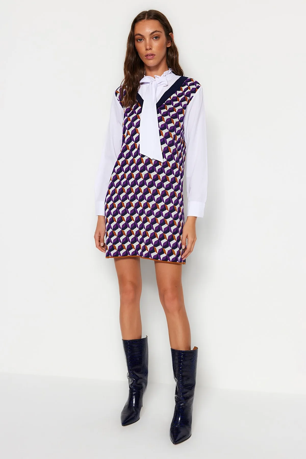 Trendyol Collection  Lila selbstgemustertes Mini-Strickkleid TWOAW22SV0122
