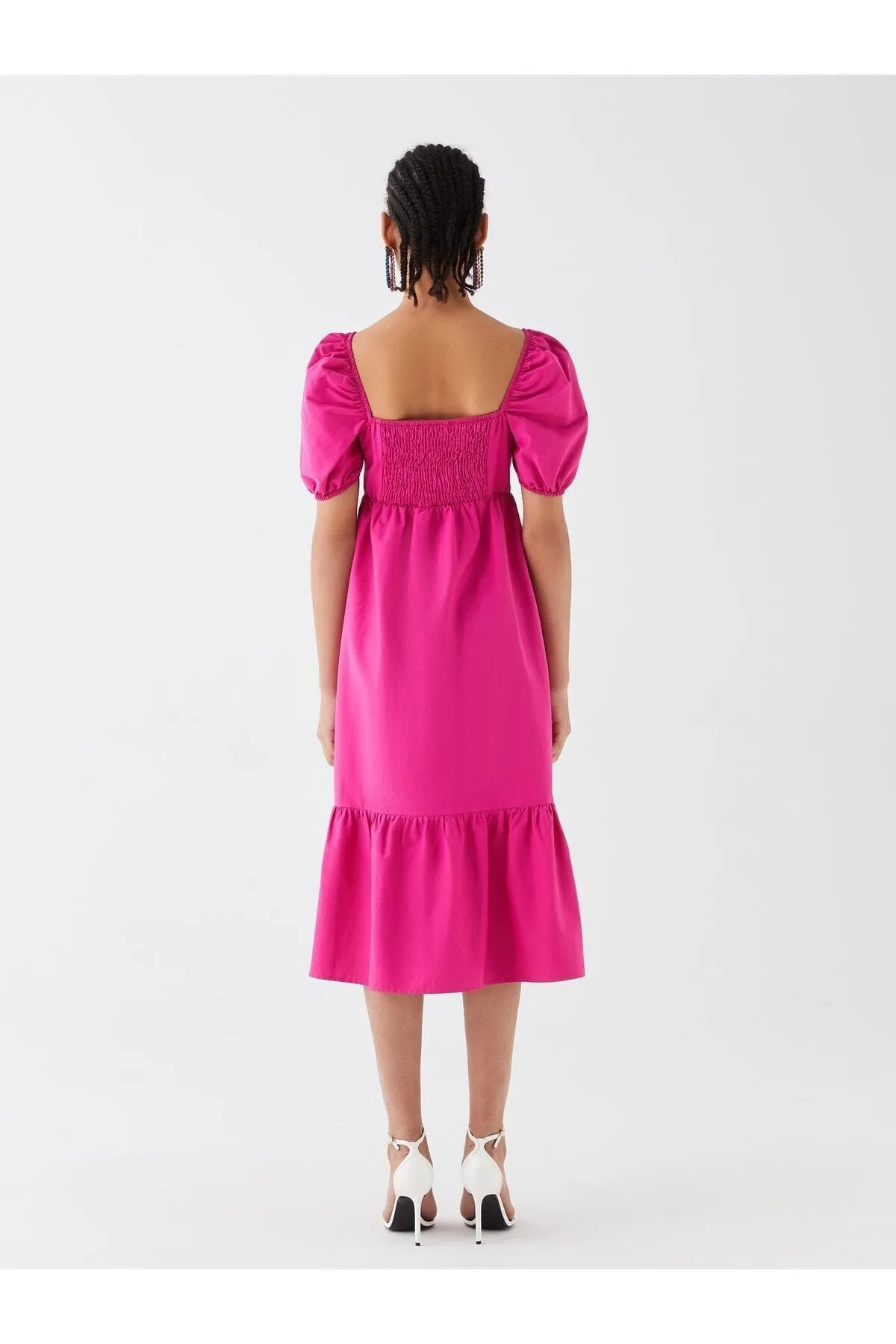 LC Waikiki  Damenkleid mit geradem U-Ausschnitt und Ballonärmeln