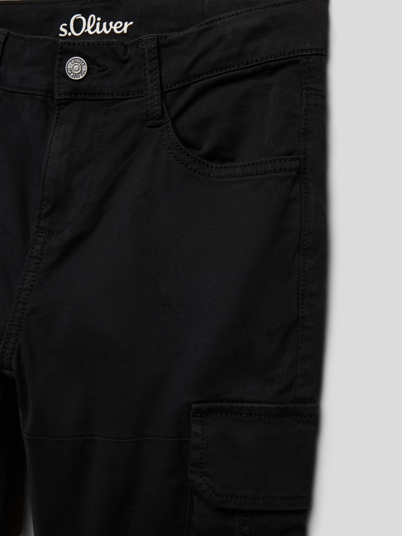 Cargohose im unifarbenen Design in schwarz