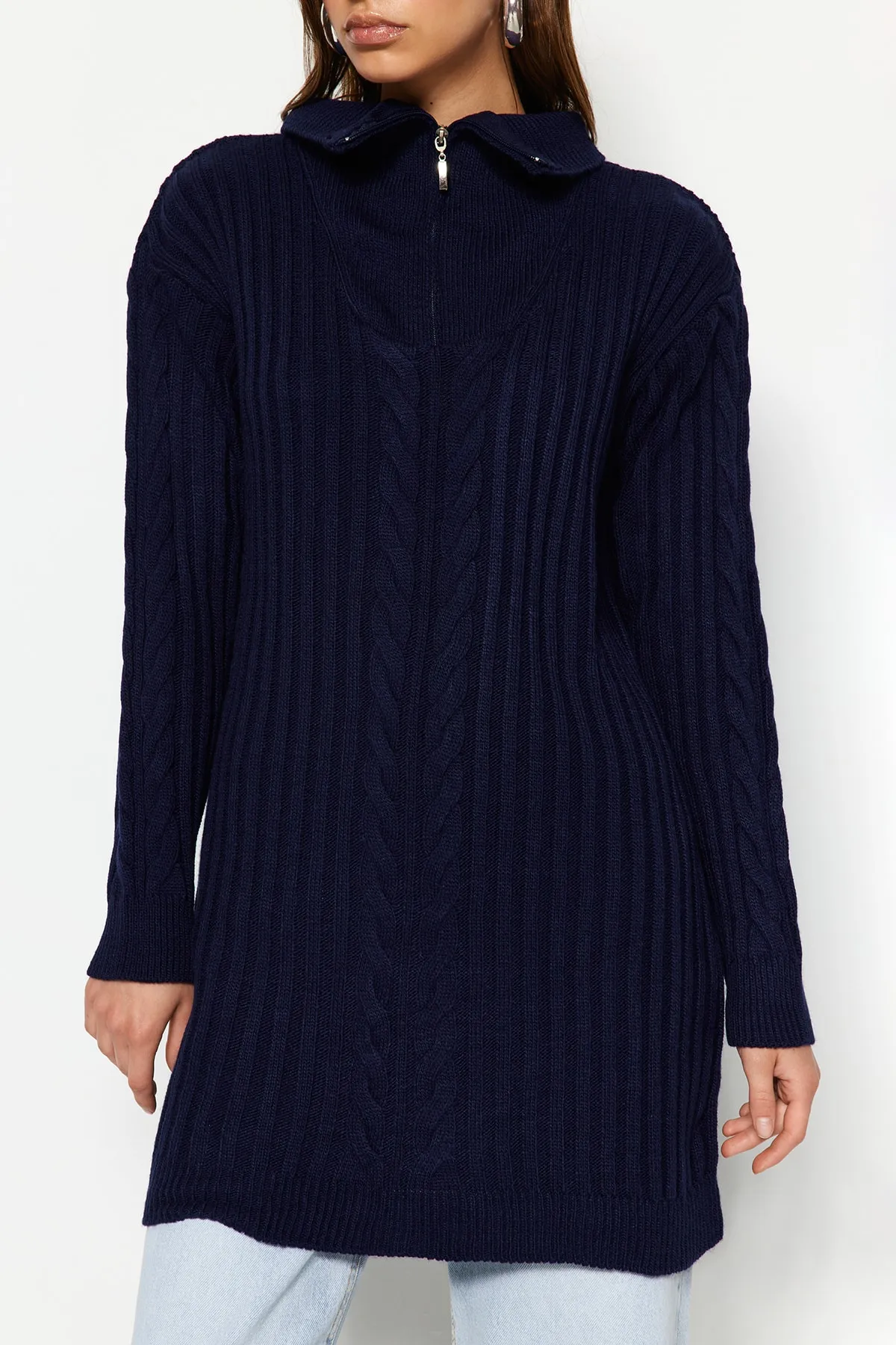 Trendyol Modest  Marineblauer Thessaloniki-Strickpullover mit Reißverschluss TCTAW23AK00017
