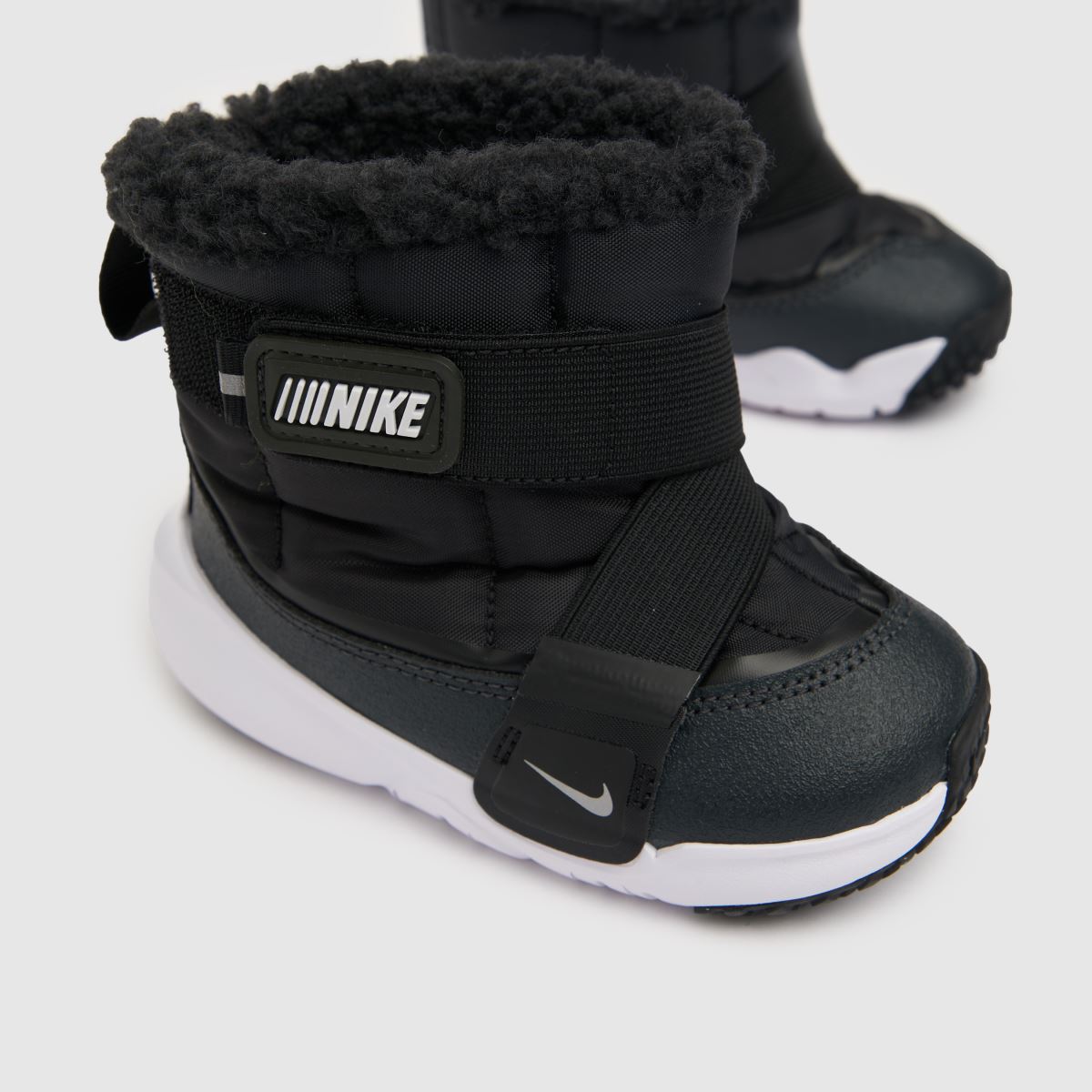 Nike fekete Flex Advance kisgyermek cipő