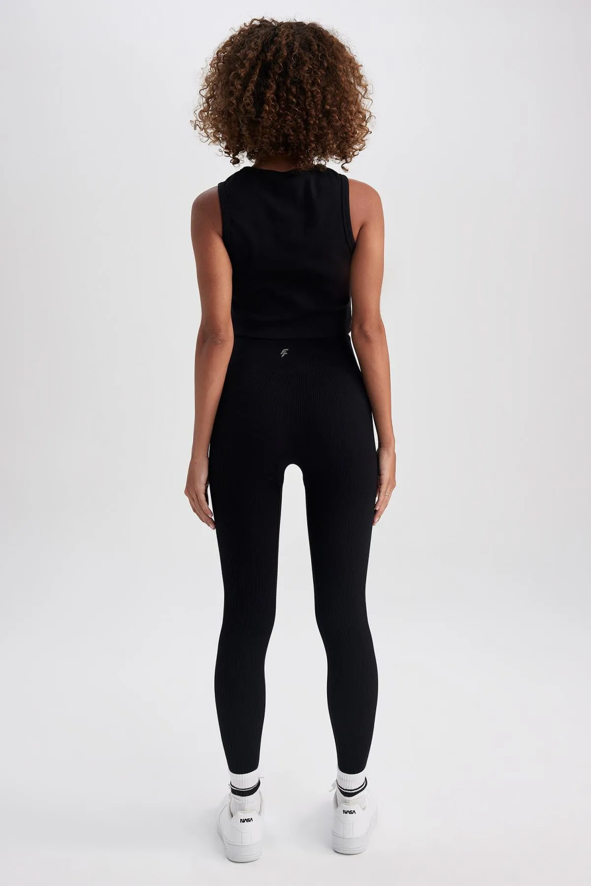 DeFacto  Nahtlose Passform-Leggings mit hoher Taille Z2316az23sp