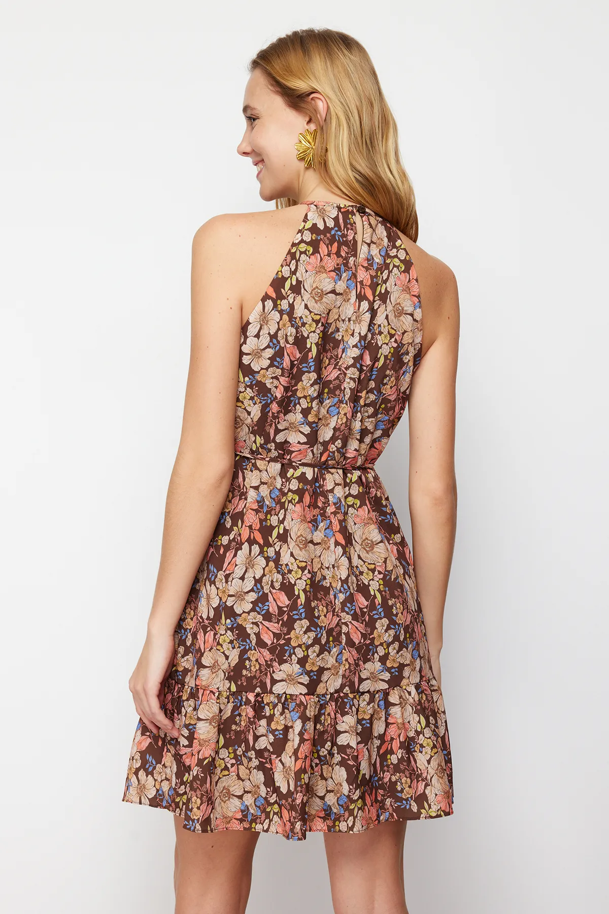 Trendyol Collection  Mehrfarbiges, florales A-Linien-Minikleid mit Krawattendetails TWOSS22EL00666