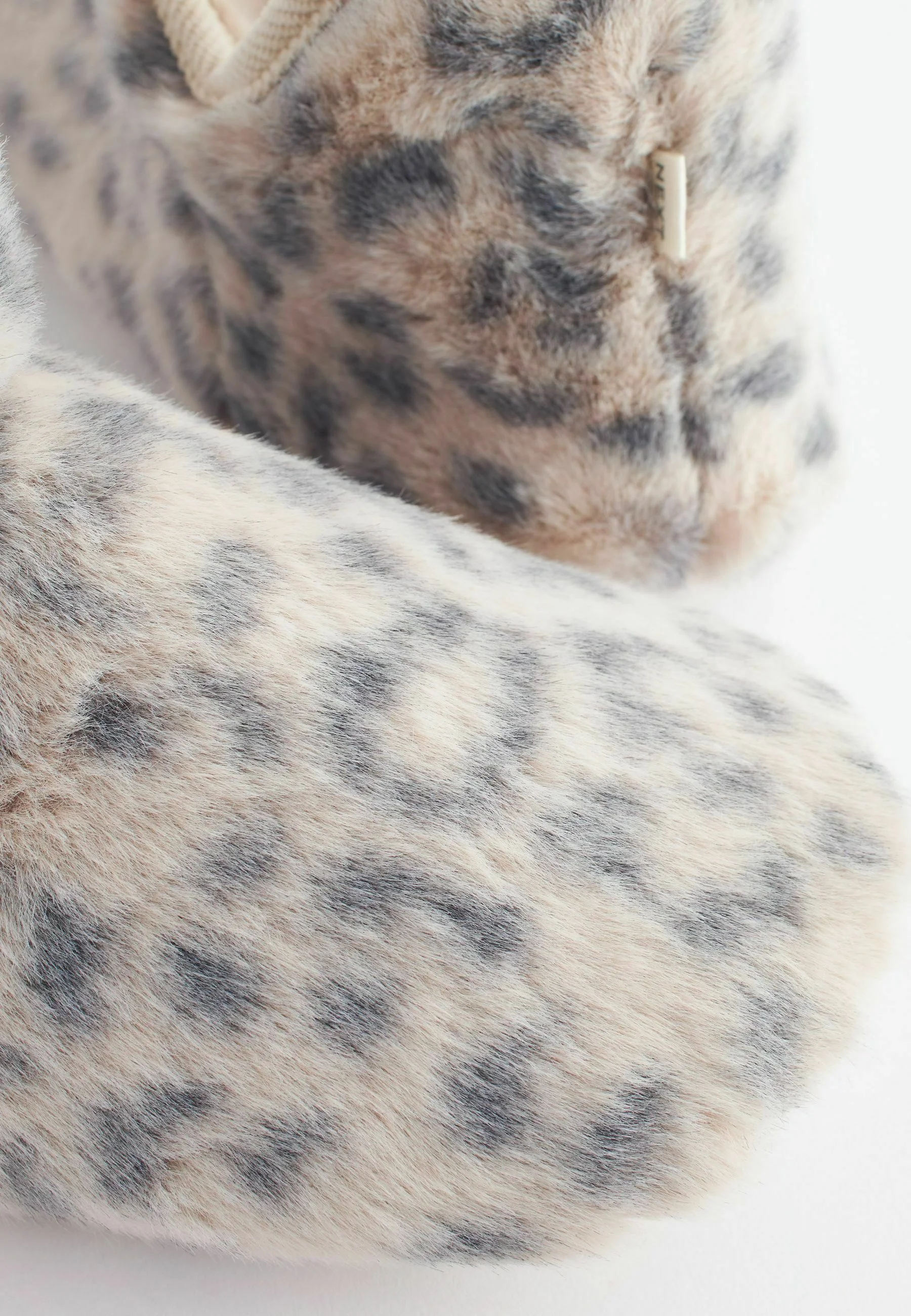 Siguiente ANIMAL PRINT - Pantuflas