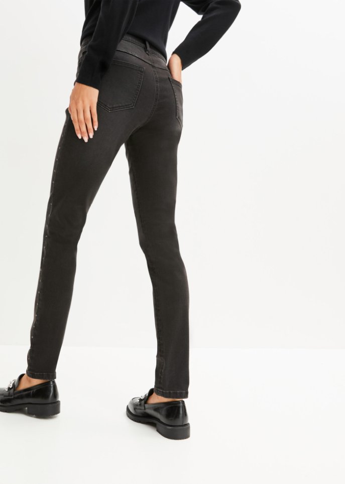 Stretchjeans mit Nieten