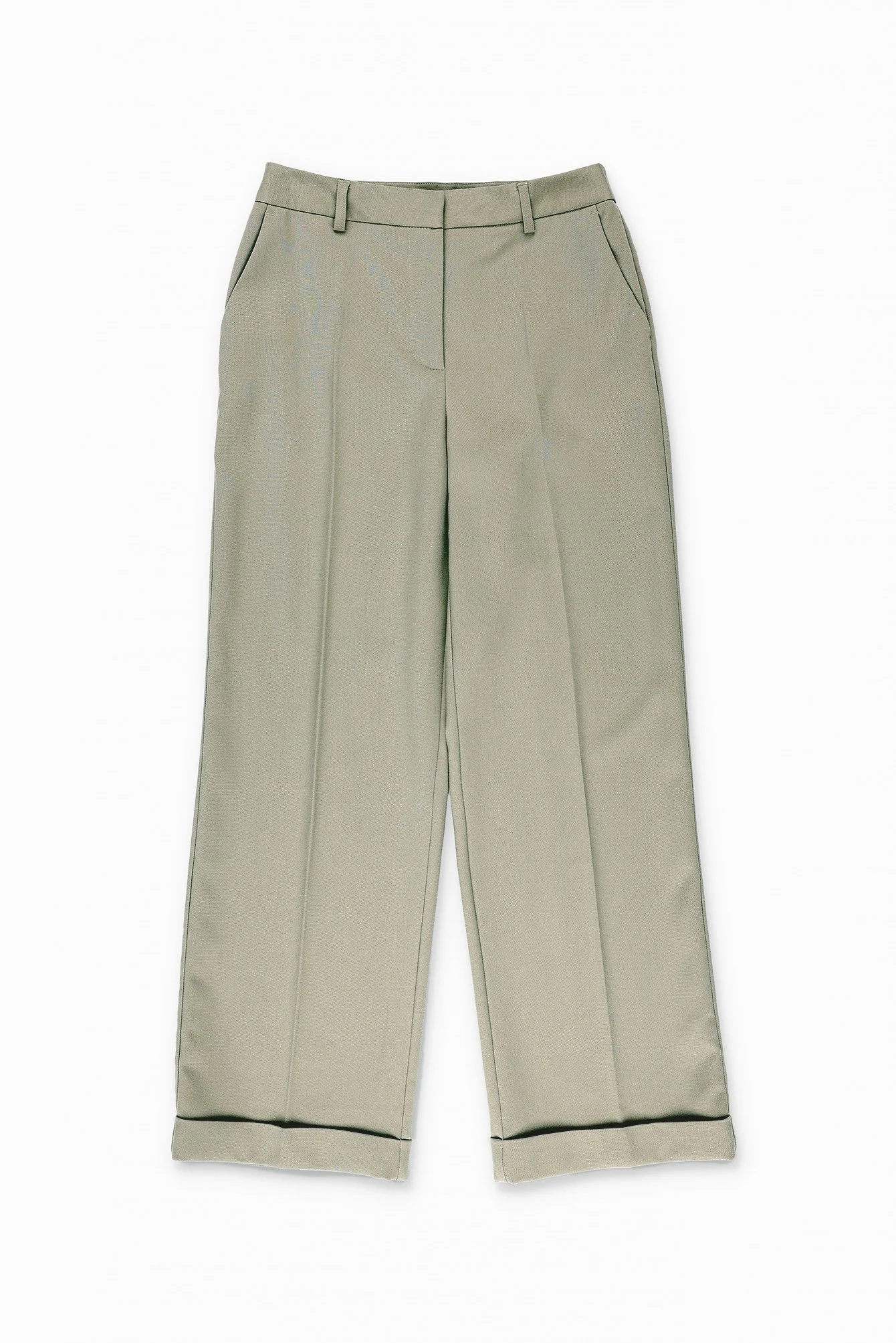 Hochgekrempelte Hose mit mittlerer Taille